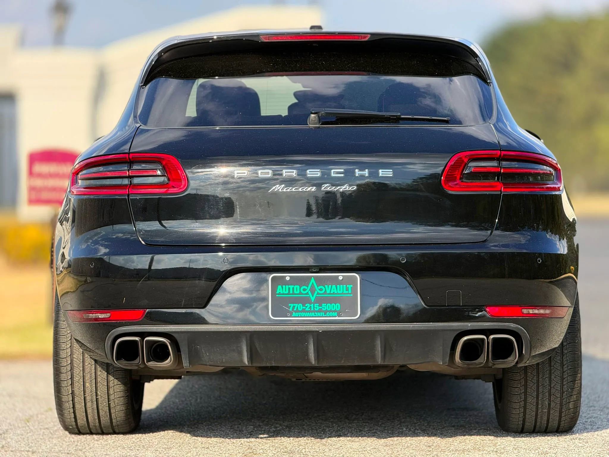 Used 2015 Porsche Macan Turbo image 7