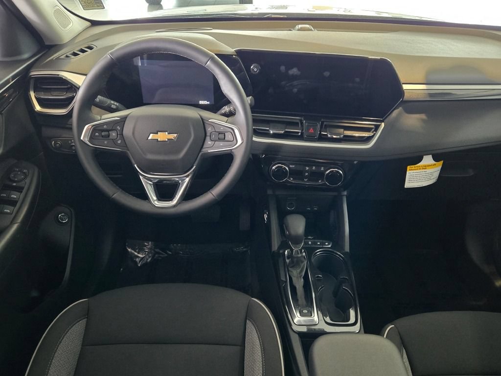 Certified 2026 Chevrolet TrailBlazer LT w/ Convenience Package FWD image 17