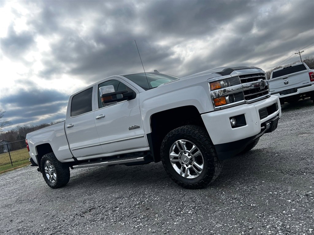 Used 2018 Chevrolet Silverado 2500 High Country w/ Duramax Plus Package image 35