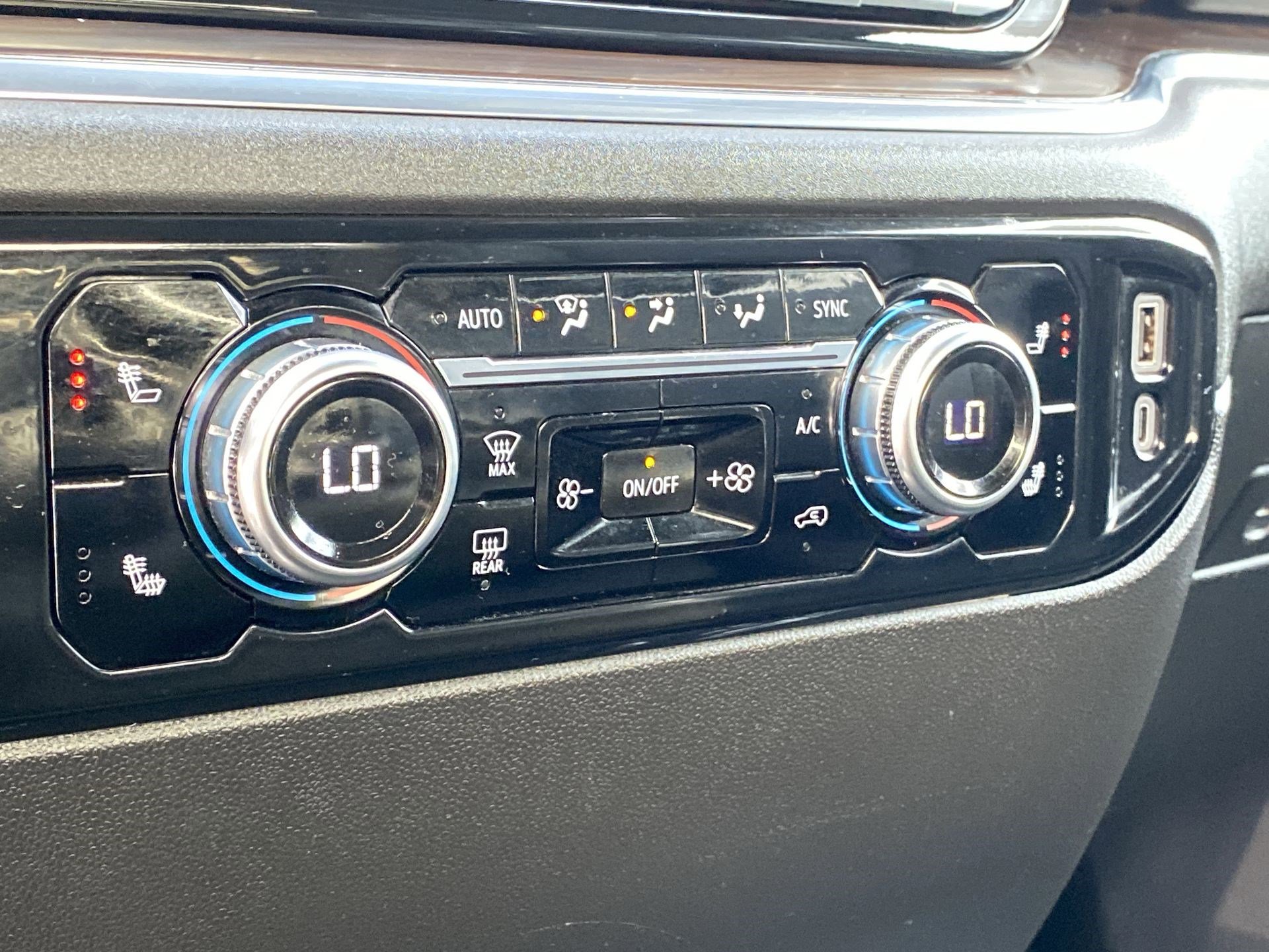 Used 2024 GMC Sierra 1500 SLT image 37