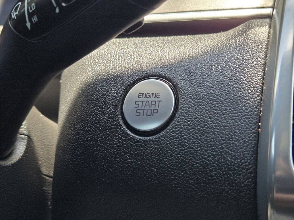 Certified 2023 Kia Sorento SX FWD image 23