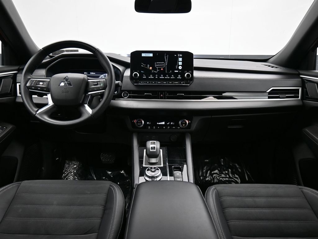 Used 2023 Mitsubishi Outlander SE image 44