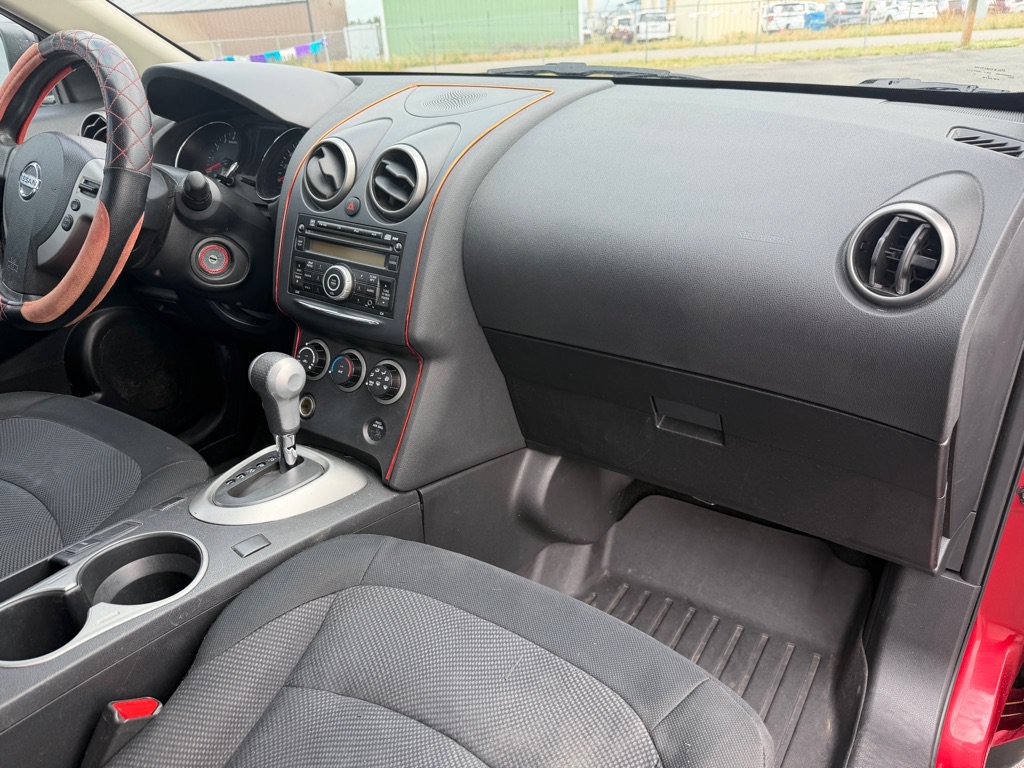 Used 2013 Nissan Rogue S AWD/4WD image 18