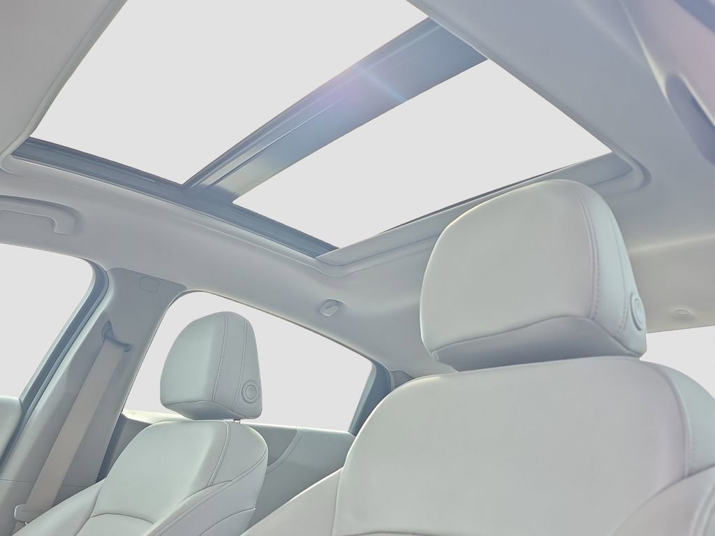 Used 2019 Chevrolet Malibu Premier w/ Sun and Wheel Package image 8