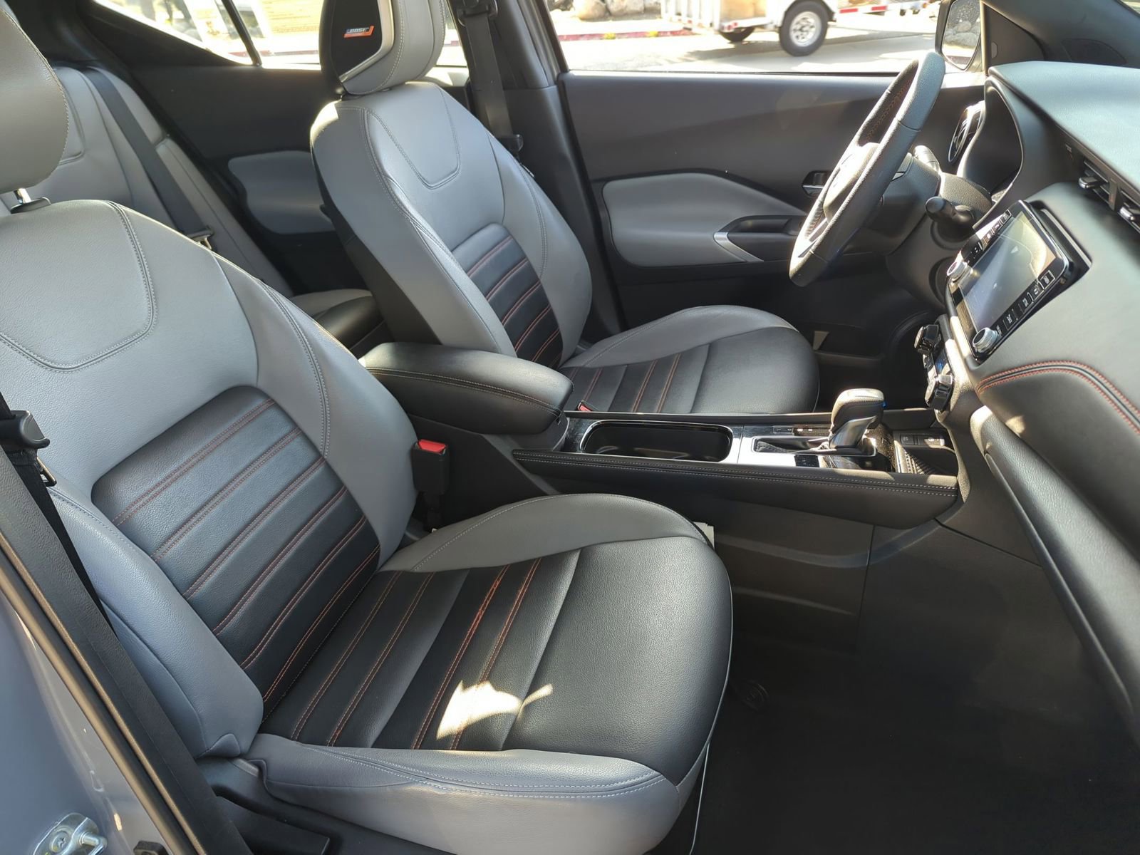 Used 2023 Nissan Kicks SR w/ SR Premium Package image 18