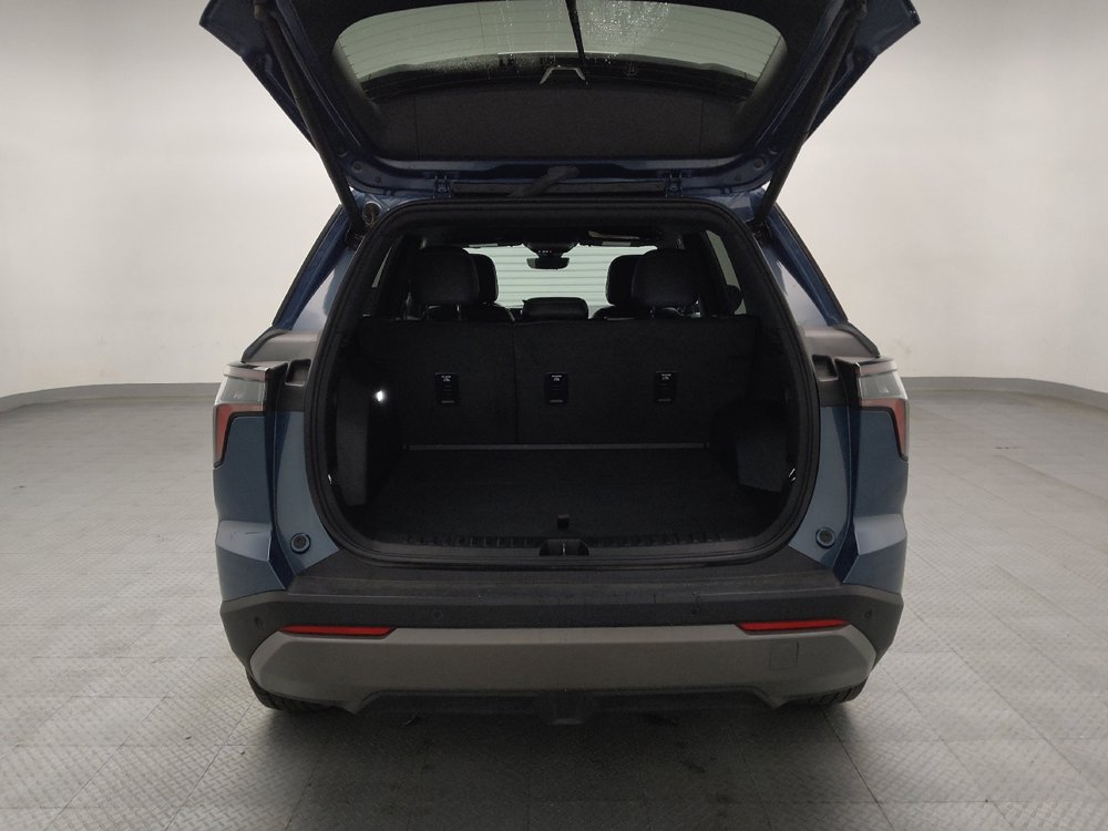 Used 2025 Chevrolet Equinox LT w/ Convenience Package II image 29