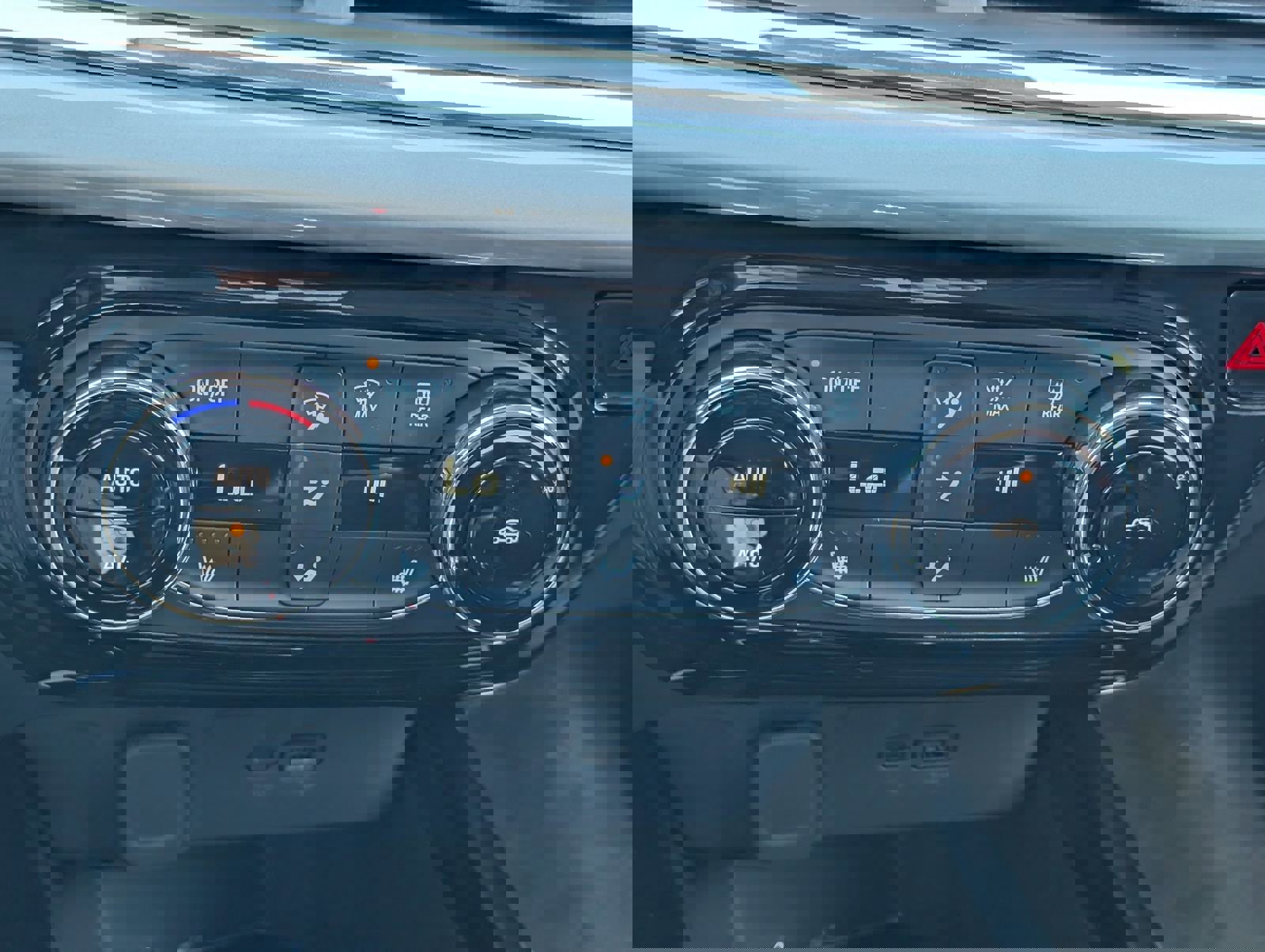 New 2026 Chevrolet Trax LT image 12