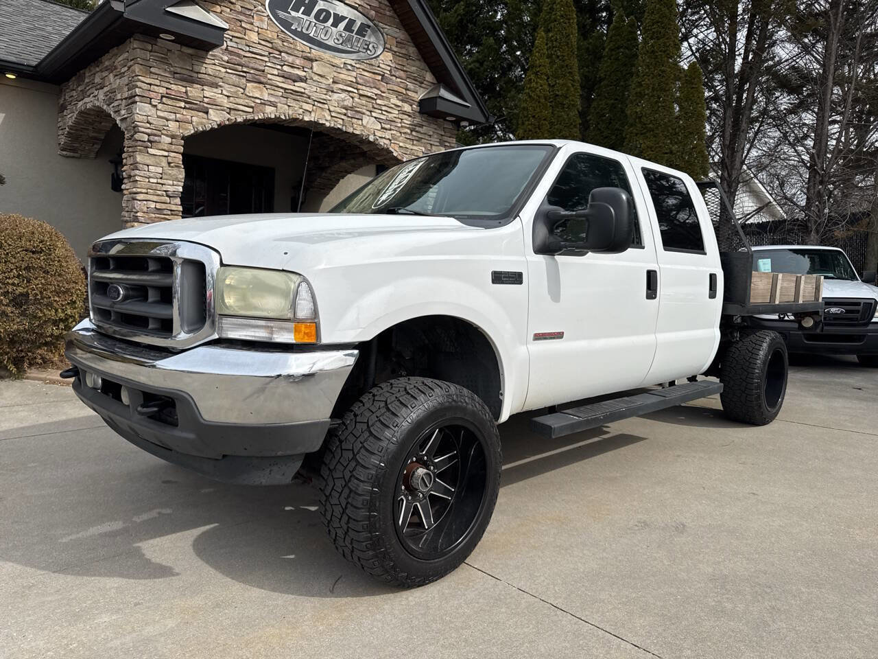 Used 2003 Ford F250 XLT image 2