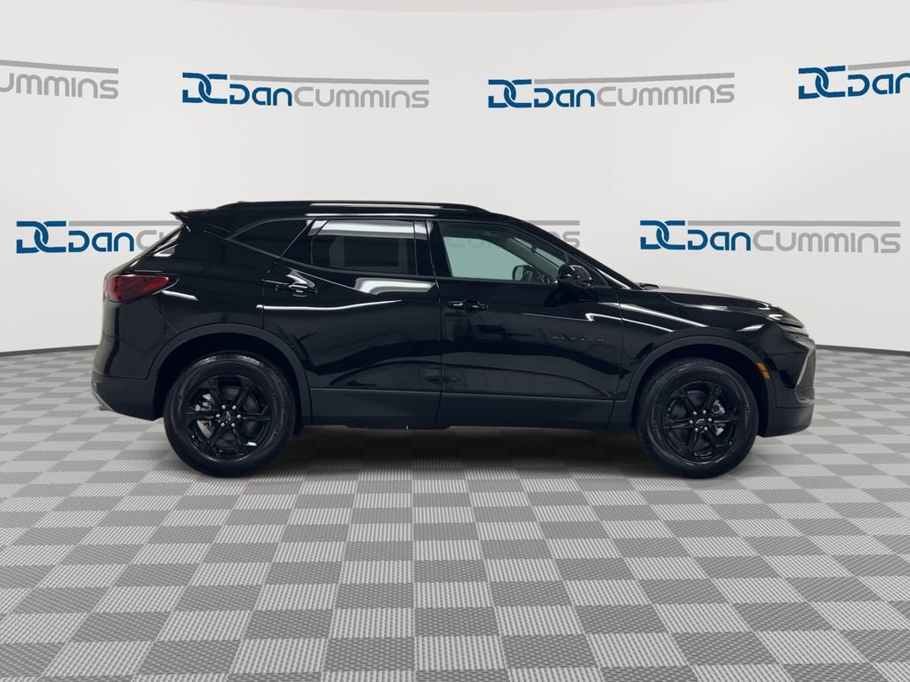 New 2026 Chevrolet Blazer LT w/ Midnight/Sport Edition FWD image 9