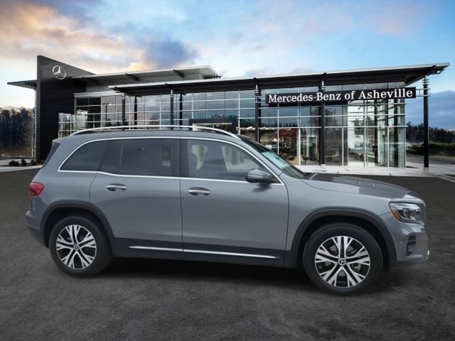 Used 2026 Mercedes-Benz GLB 250 4MATIC image 1