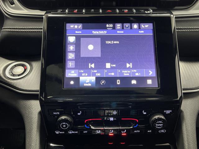 Used 2023 Jeep Grand Cherokee Altitude image 8