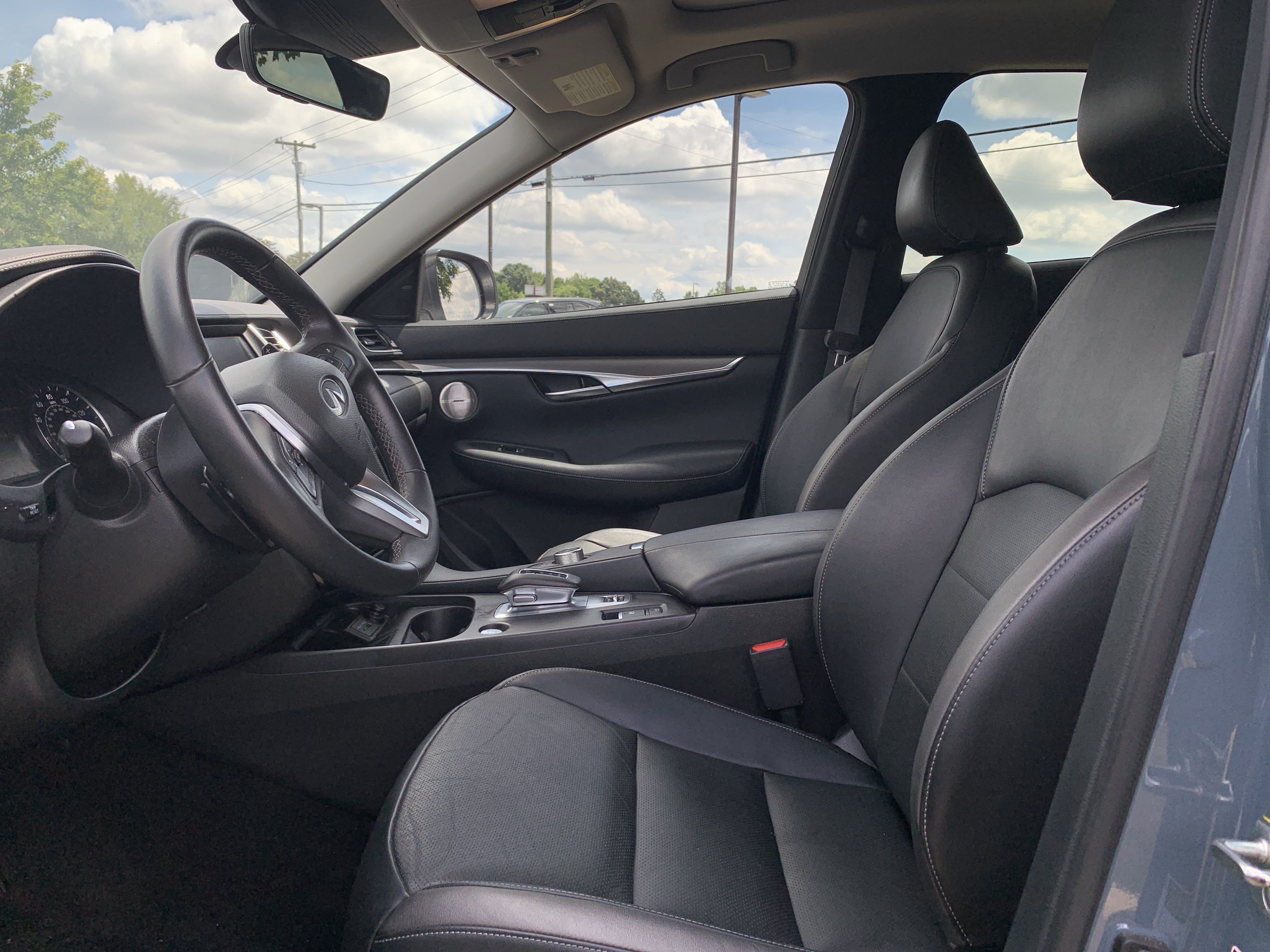 Used 2023 INFINITI QX50 Luxe FWD image 16