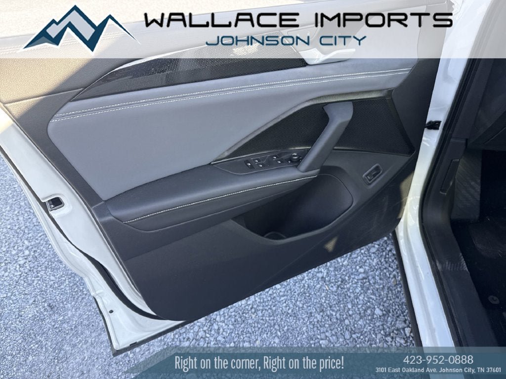 New 2025 Volkswagen Tiguan SE AWD/4WD image 21