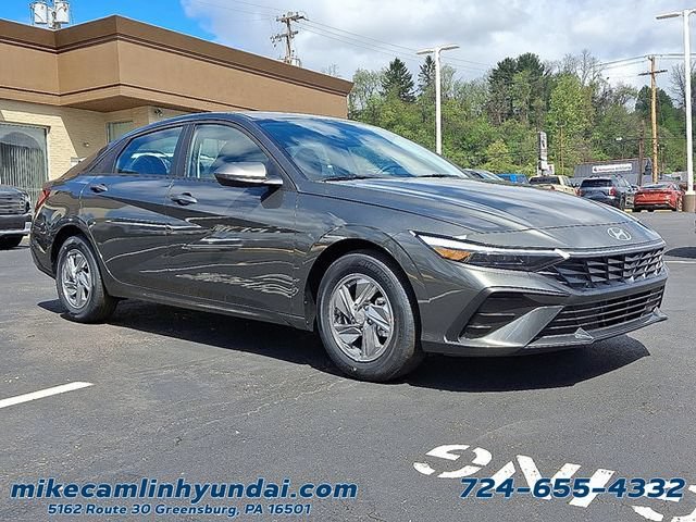 New 2026 Hyundai Elantra SE FWD image 1