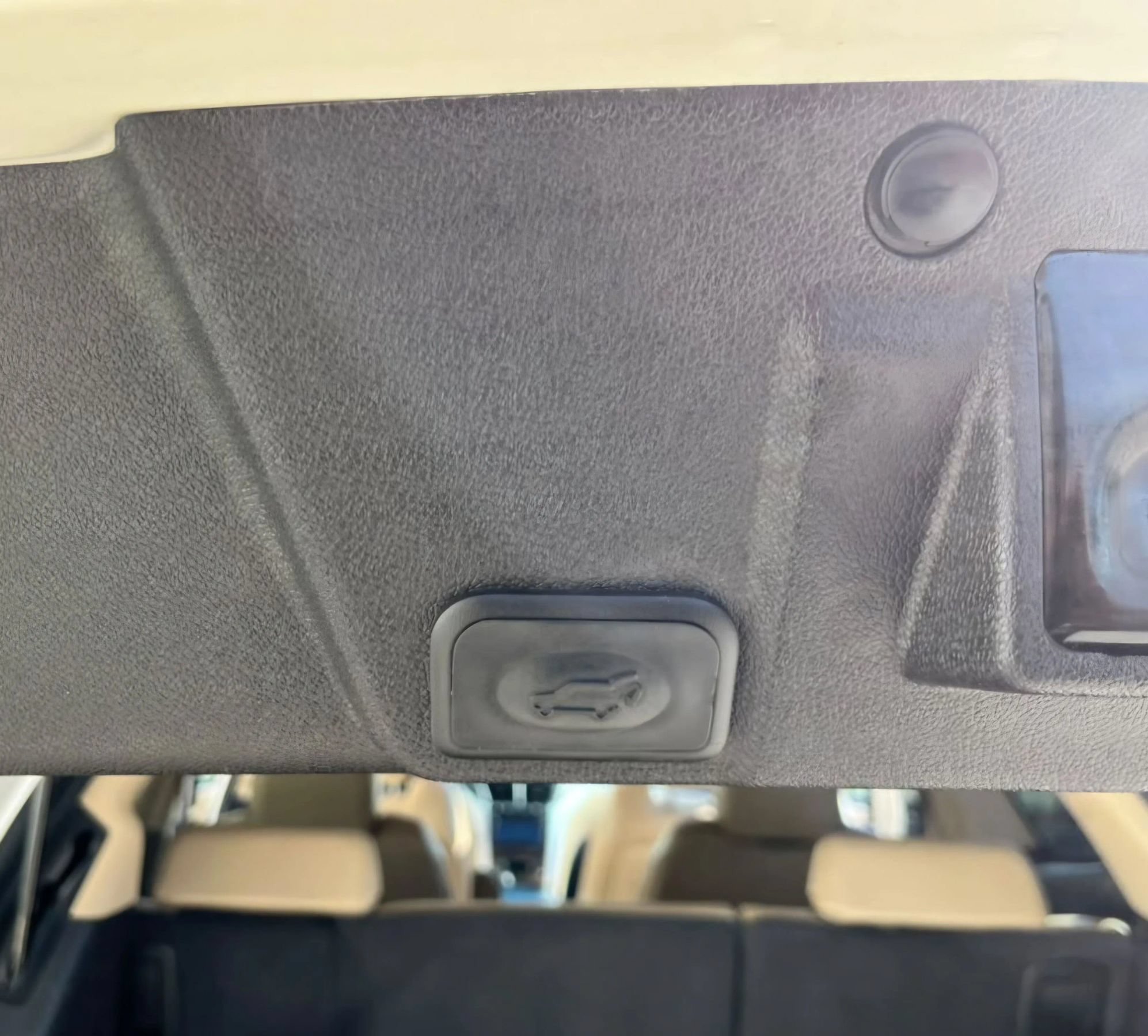 Used 2012 Chevrolet Traverse LTZ FWD image 13