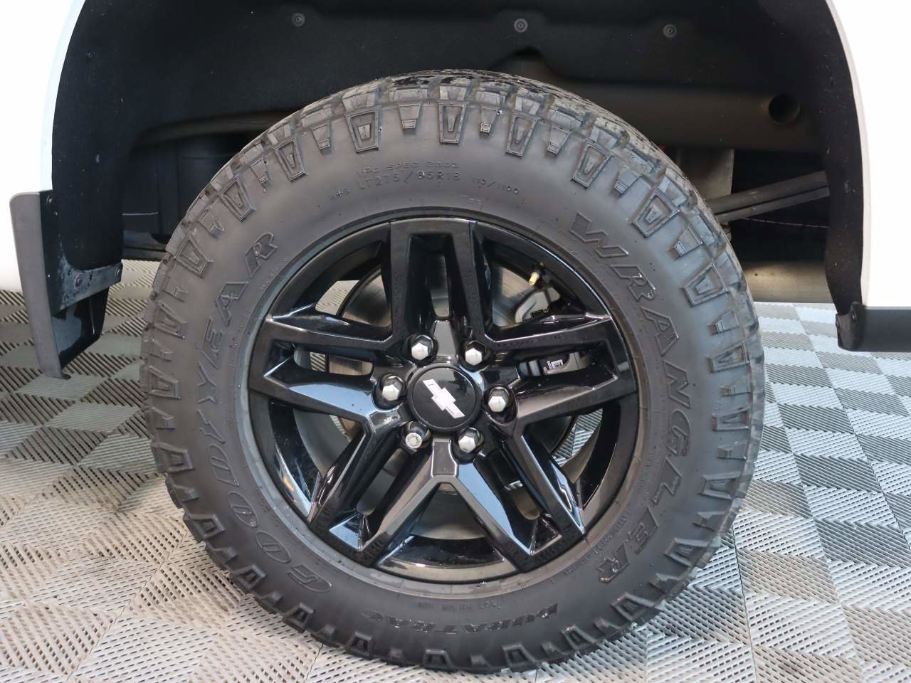 Certified 2021 Chevrolet Silverado 1500 LT Trail Boss w/ Convenience Package II AWD/4WD image 9