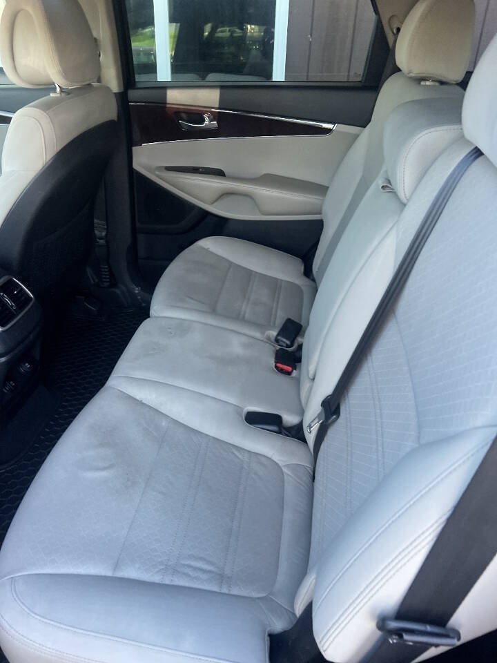 Used 2016 Kia Sorento FWD w/ LX Convenience Package image 8