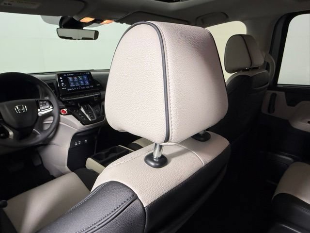 Used 2026 Honda Odyssey Elite image 33