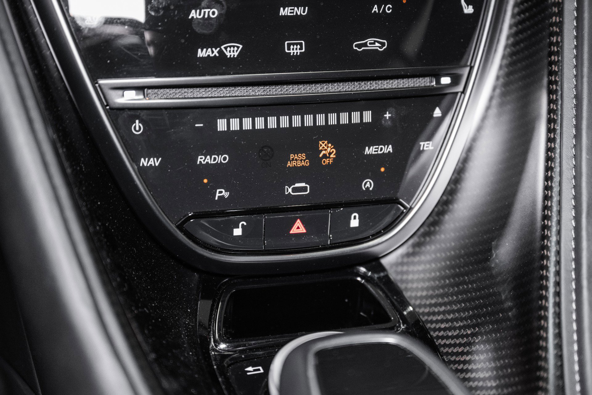 Used 2023 Aston Martin DBS Coupe RWD image 28