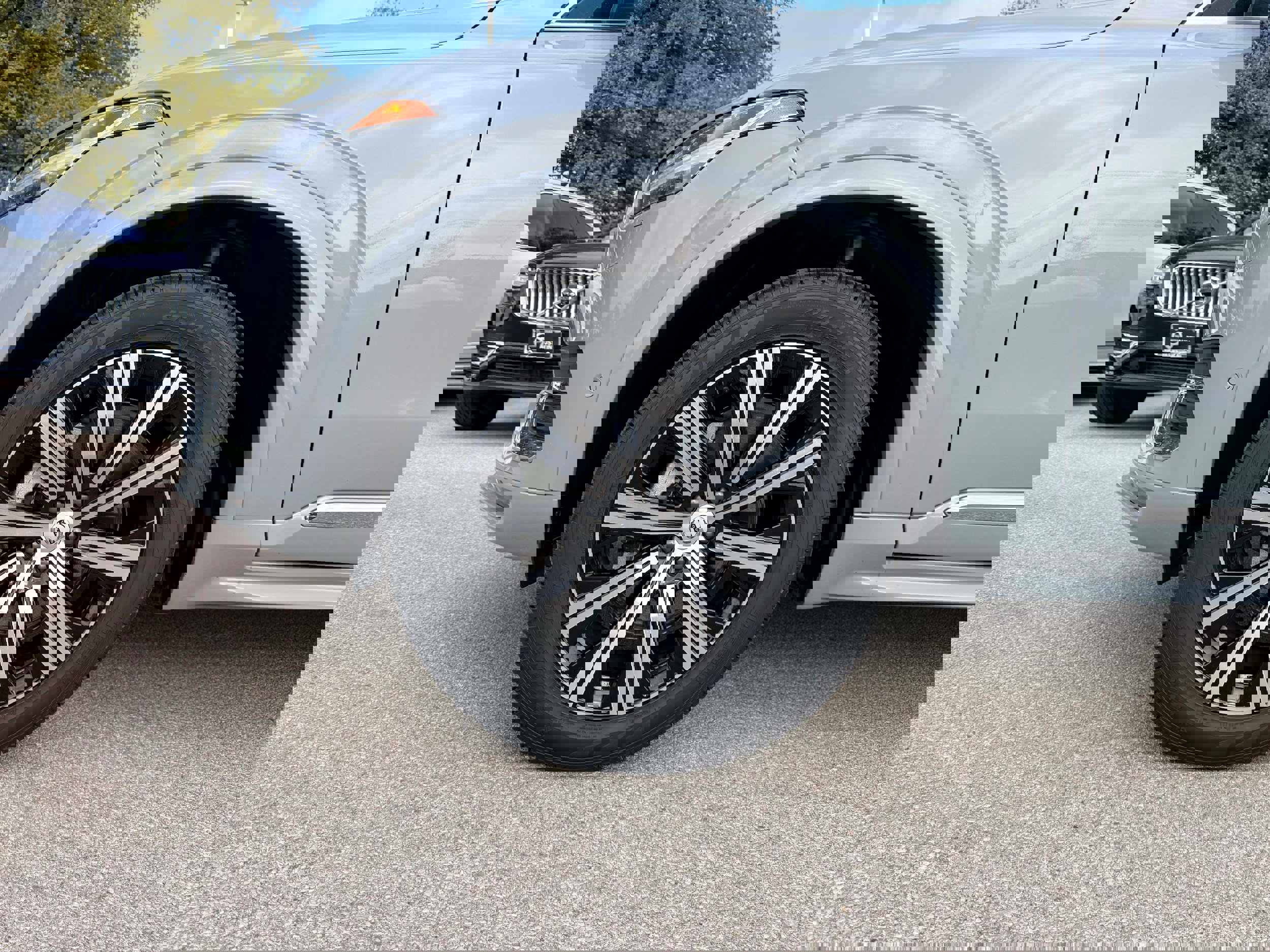 Certified 2025 Volvo XC90 B6 Ultra image 9