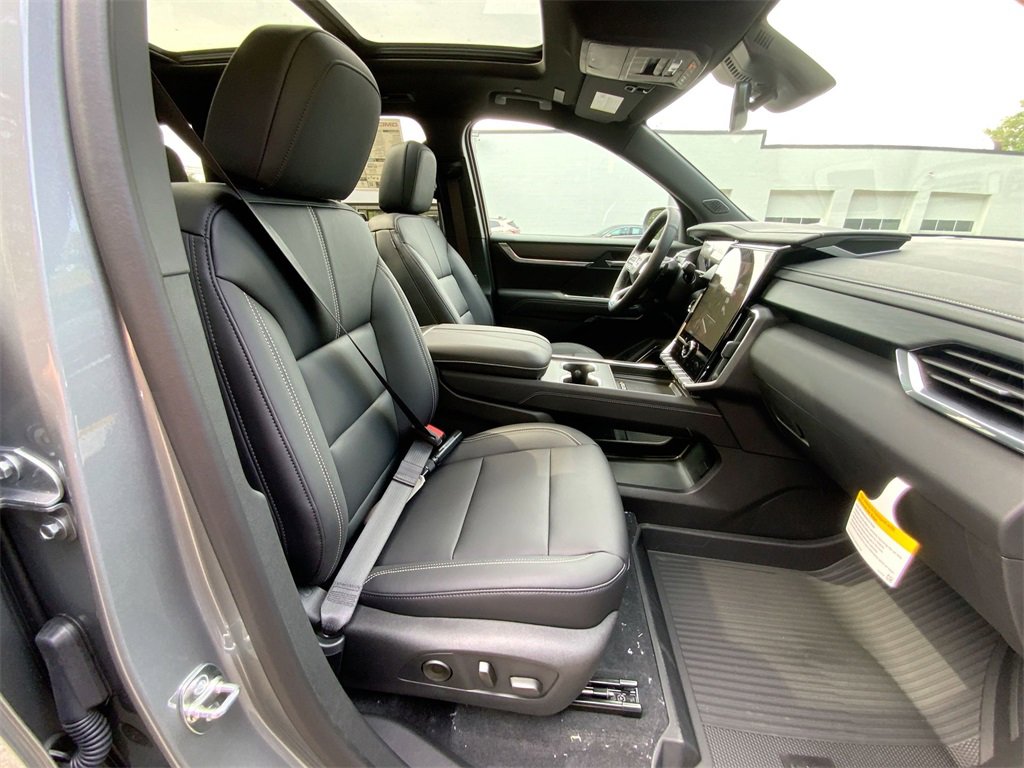 New 2025 GMC Acadia Elevation w/ Elevation Premium Package image 28