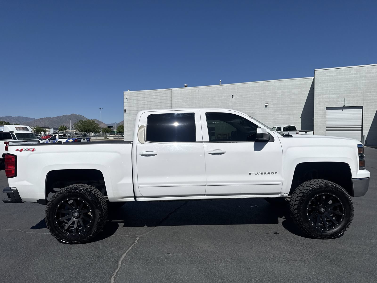 Used 2015 Chevrolet Silverado 1500 LT AWD/4WD image 6