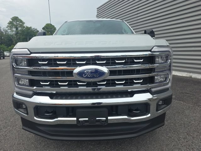Used 2026 Ford F250 Lariat w/ FX4 Off-Road Package AWD/4WD image 2