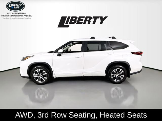 Used 2024 Toyota Highlander XLE image 4