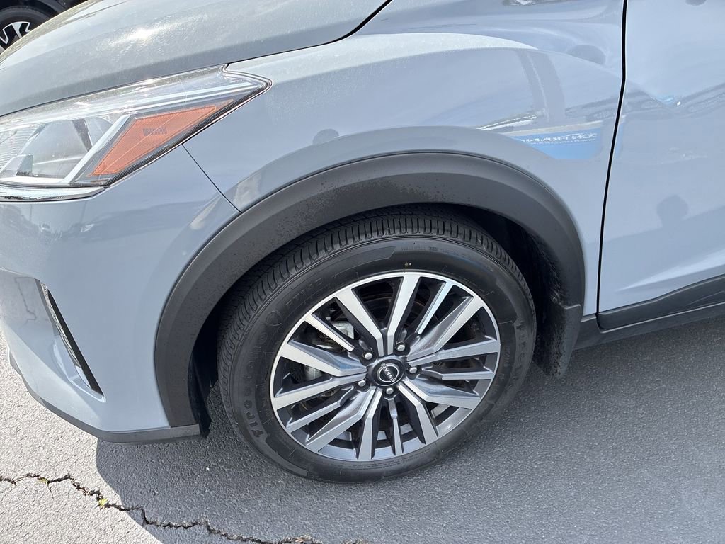 Used 2024 Nissan Kicks SV FWD image 10