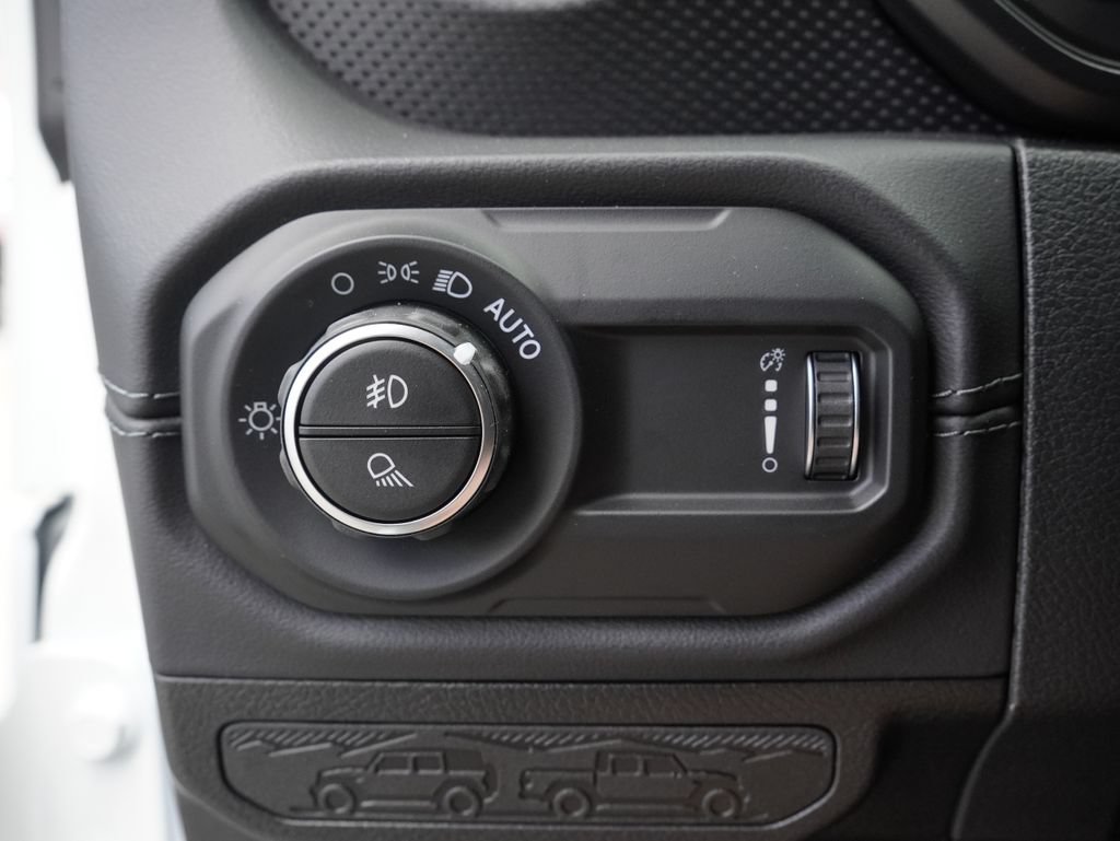 New 2026 Jeep Gladiator Rubicon AWD/4WD image 12