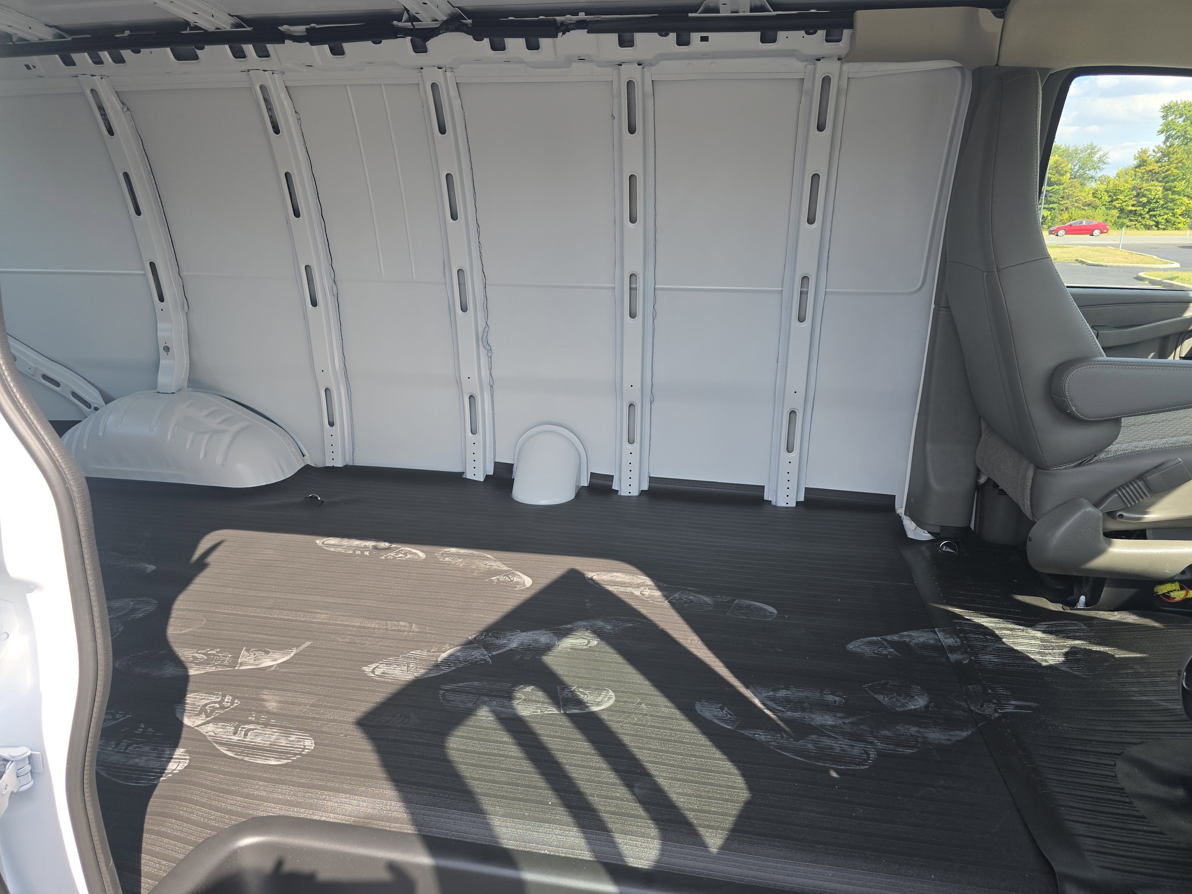 New 2025 Chevrolet Express 3500 Extended w/ Driver Convenience Package image 3