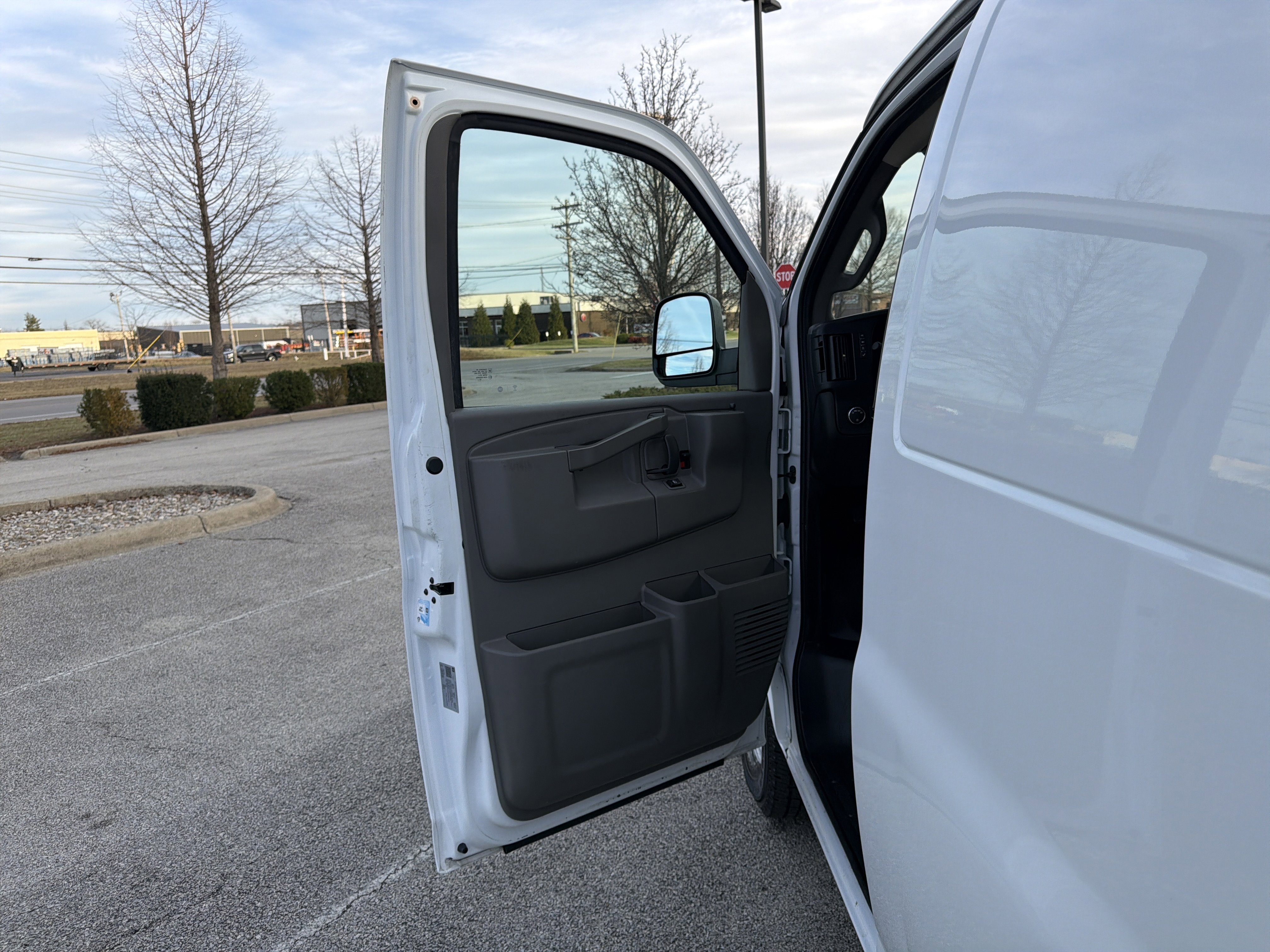 Used 2021 Chevrolet Express 2500 w/ Driver Convenience Package image 10