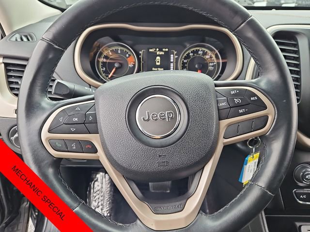 Used 2017 Jeep Cherokee Latitude w/ Safety/Convenience Group image 12