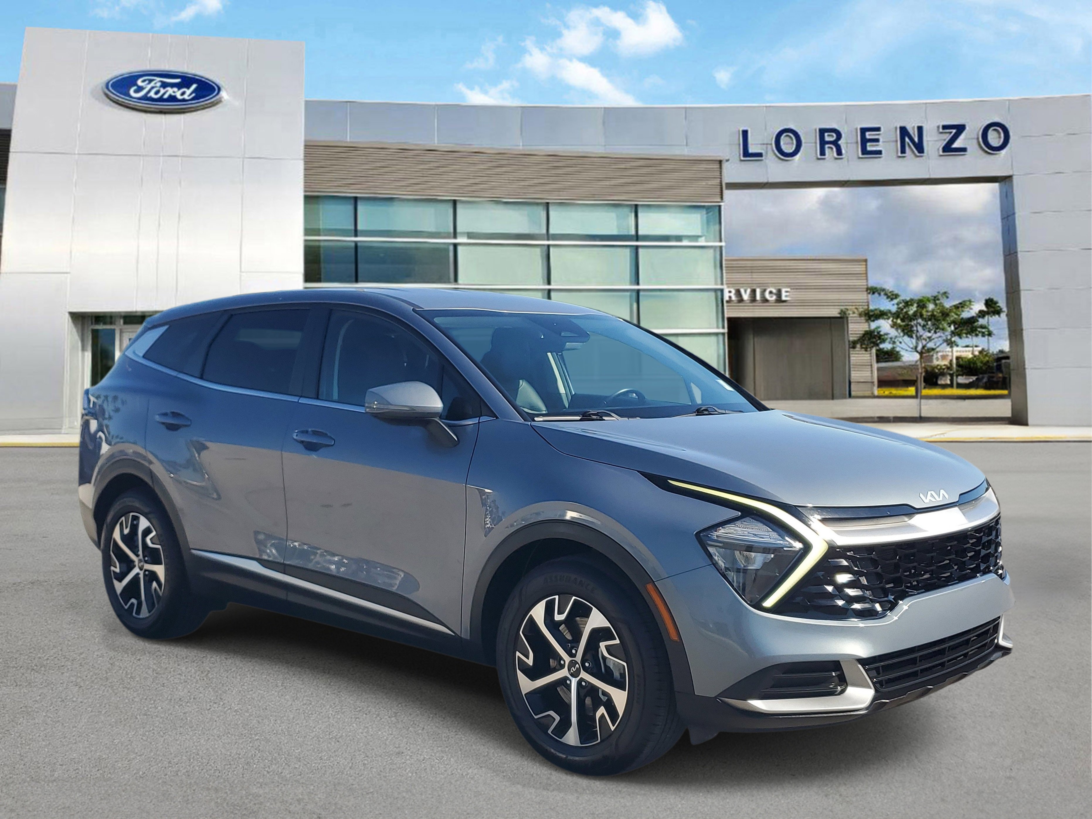 Used 2023 Kia Sportage EX image 3