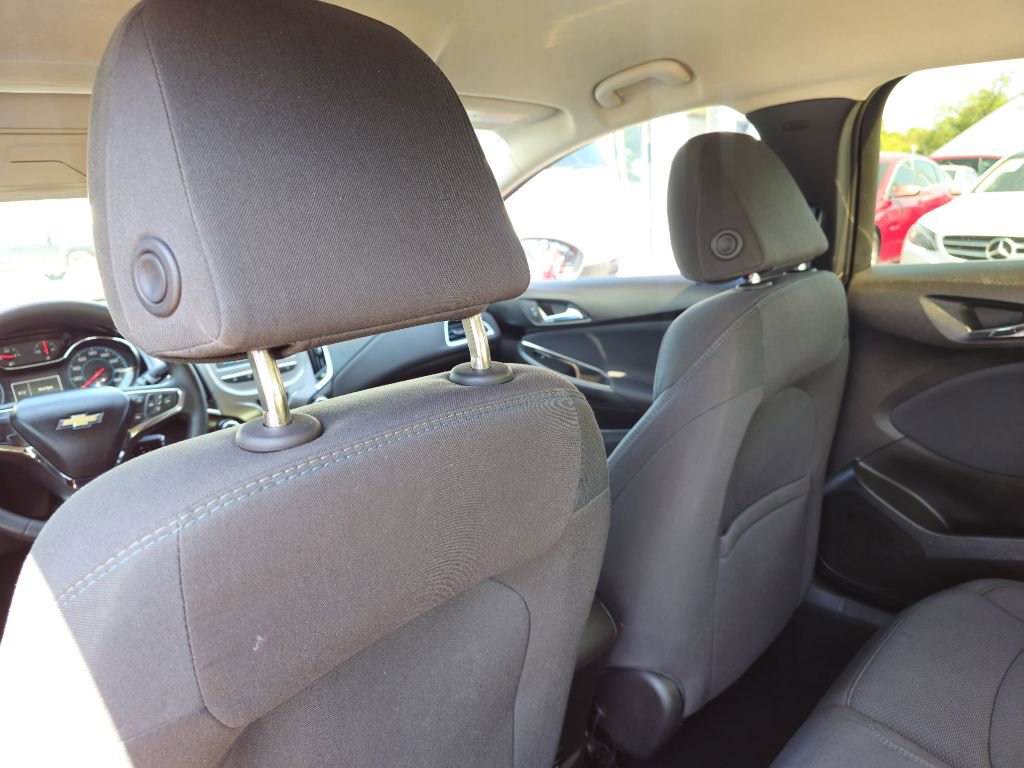 Used 2017 Chevrolet Cruze LT image 56