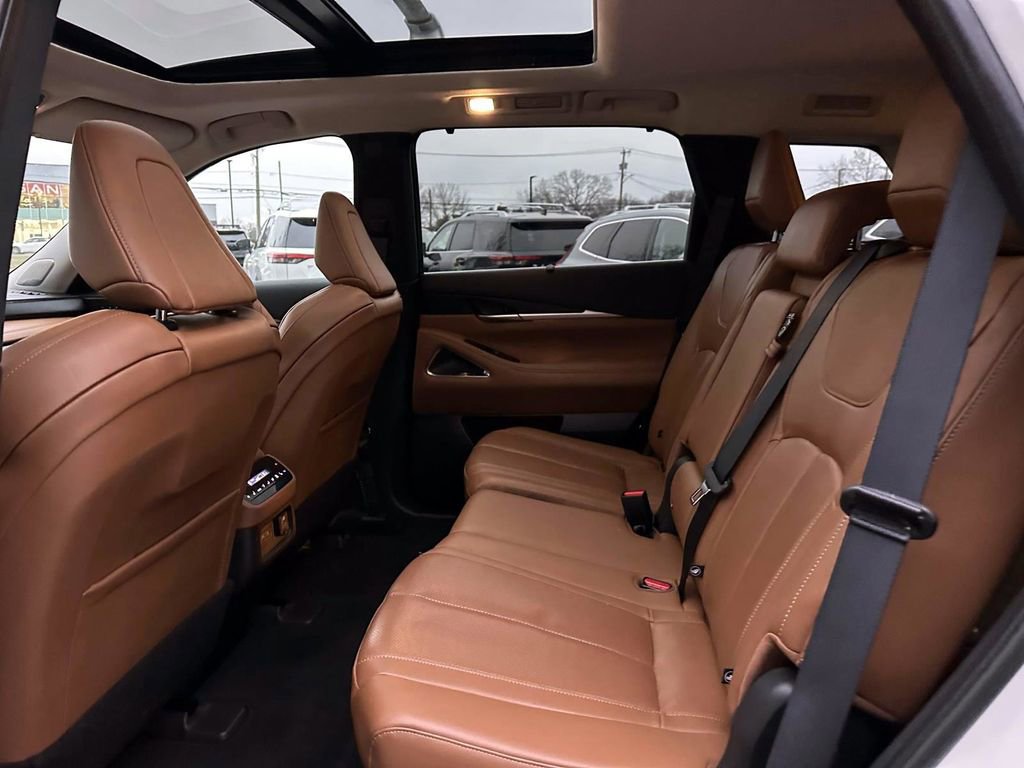 Used 2022 INFINITI QX60 Sensory w/ Vision Package image 12