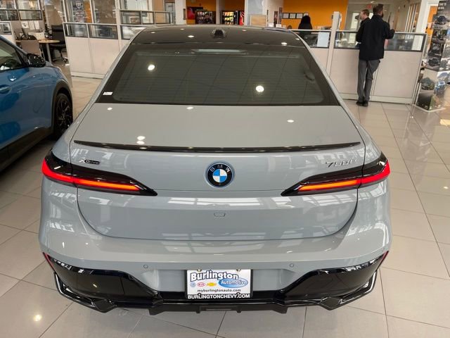 Used 2025 BMW 750e xDrive image 8