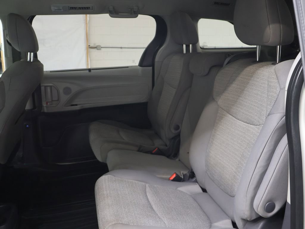 Used 2021 Toyota Sienna LE image 16