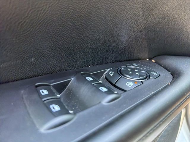 Used 2023 Lincoln Nautilus Reserve w/ Equipment Group 201A image 12