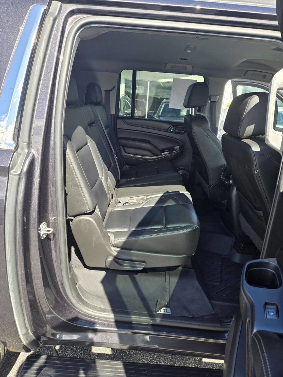 Used 2017 Chevrolet Suburban LT w/ LT Signature Package image 18
