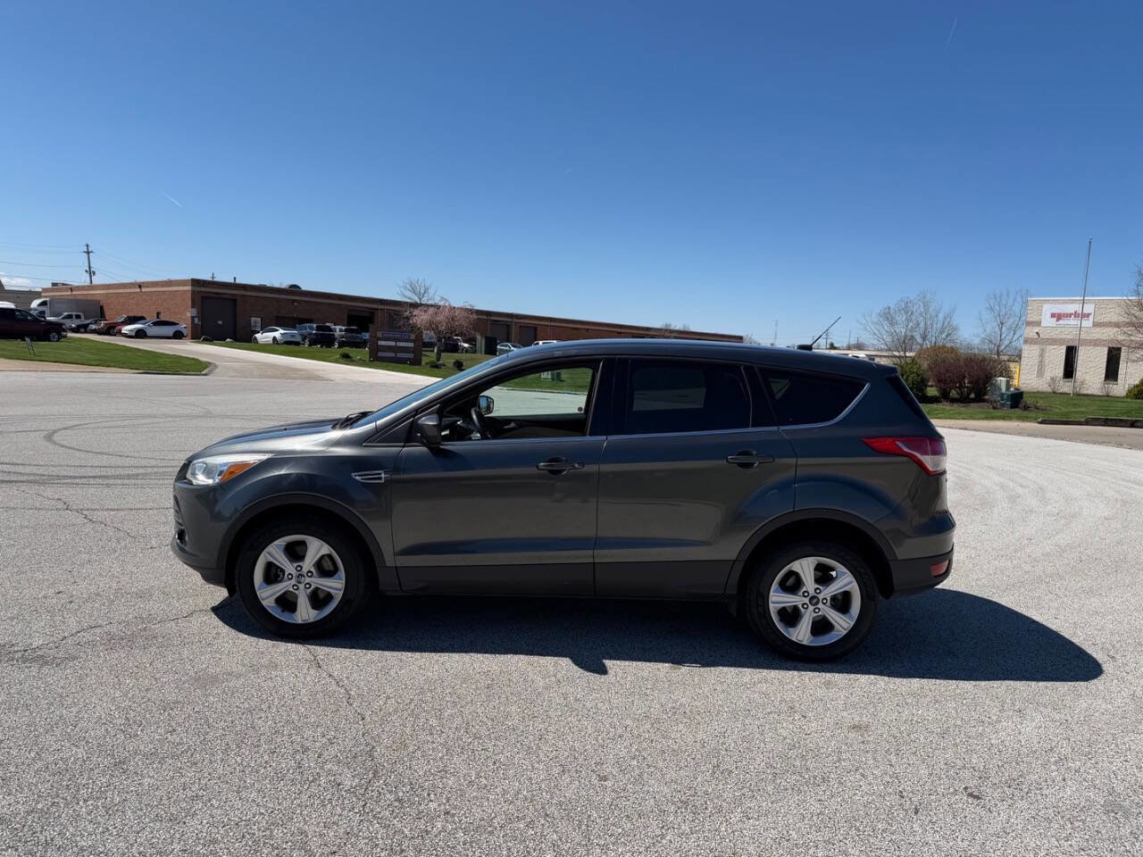 Used 2015 Ford Escape SE image 2