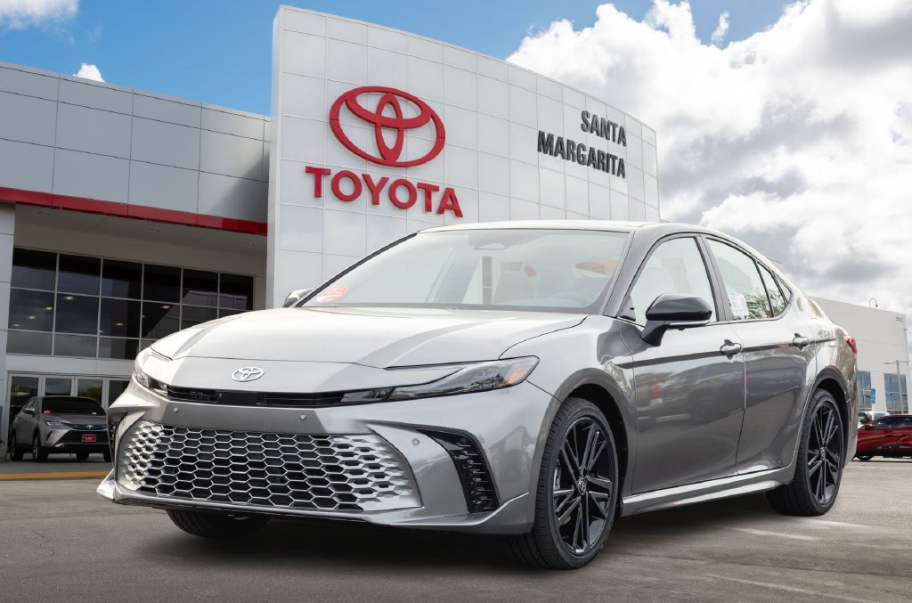 New 2026 Toyota Camry XSE w/ Premium Plus Package FWD image 1