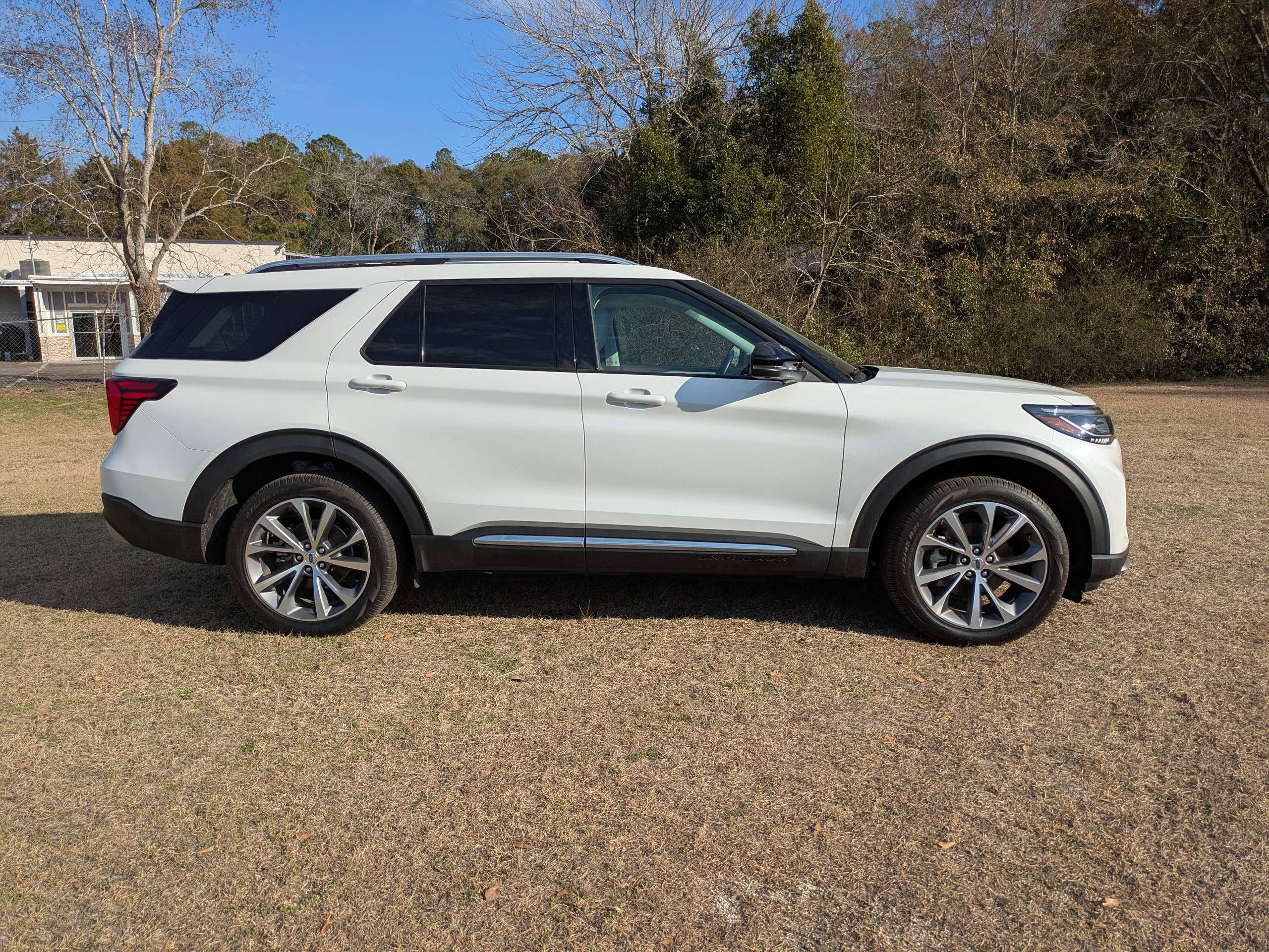 Certified 2025 Ford Explorer Platinum w/ Ultimate Package AWD/4WD image 3