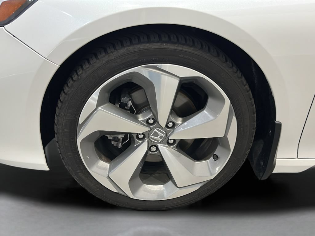 Certified 2018 Honda Accord Touring image 12