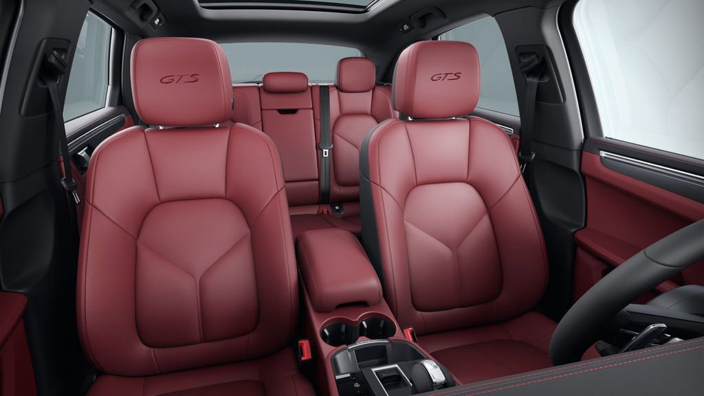 Certified 2023 Porsche Macan GTS AWD/4WD image 5