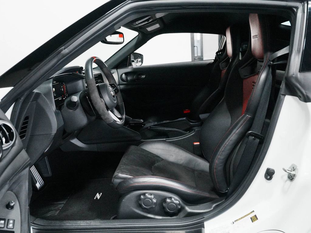 Used 2024 Nissan Z NISMO w/ Floor Mat Package RWD image 25