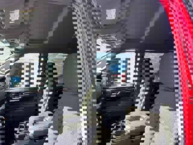 New 2026 GMC Sierra 1500 SLE w/ Preferred Package image 15