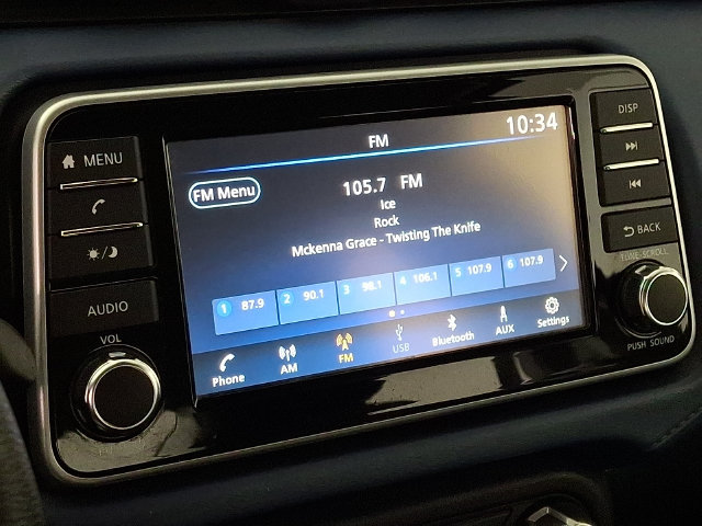 Used 2025 Nissan Versa SV FWD image 3