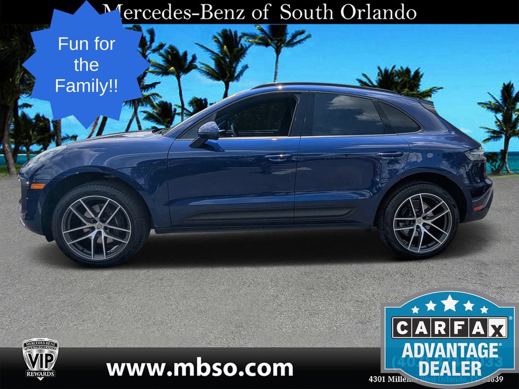 Used 2025 Porsche Macan AWD/4WD image 17