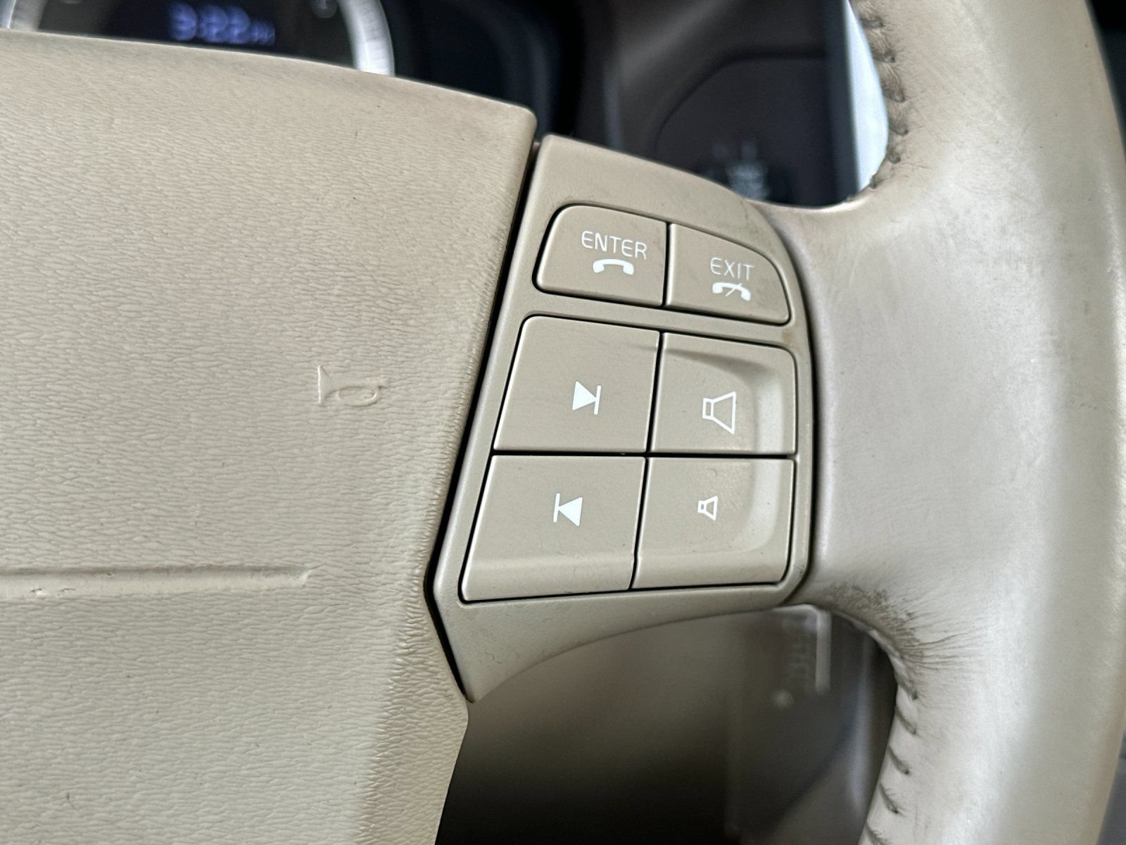 Used 2010 Volvo XC60 T6 AWD/4WD image 25